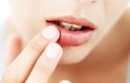 How can you pump up your lips at home?
